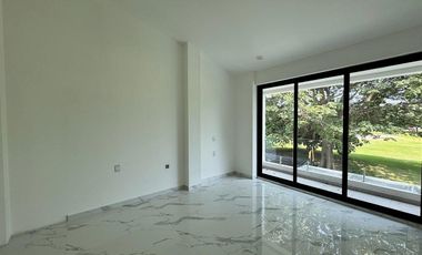 Residencia de Lujo Frente Al Campo de Golf en Paraíso Country Club