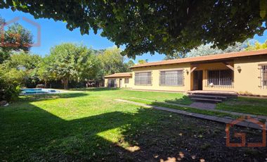 Se alquila Casa de 4 ambientes en Villa Udaondo, Parque leloir