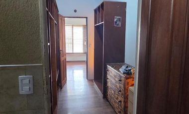 Se alquila Casa de 4 ambientes en Villa Udaondo, Parque leloir