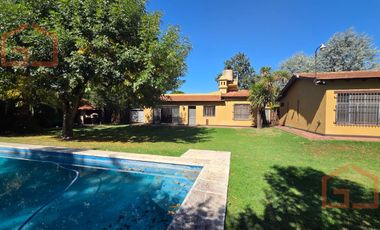 Se alquila Casa de 4 ambientes en Villa Udaondo, Parque leloir