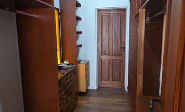 Se alquila Casa de 4 ambientes en Villa Udaondo, Parque leloir