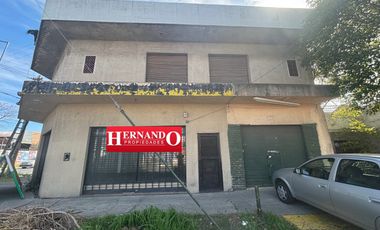 EXCELENTE ESQUINA COMERCIAL CON VIVIENDA