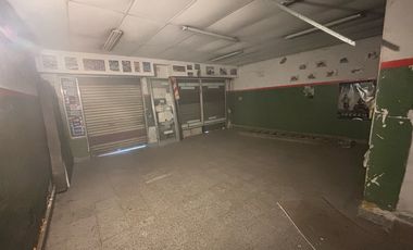 EXCELENTE ESQUINA COMERCIAL CON VIVIENDA