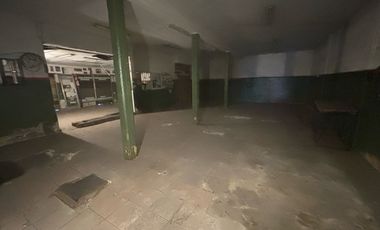 EXCELENTE ESQUINA COMERCIAL CON VIVIENDA