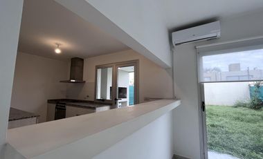 Última casa de 2 dormitorios en ROSSEN Barrio Privado – POSESIÓN INMEDIATA. CON ESCRITURA