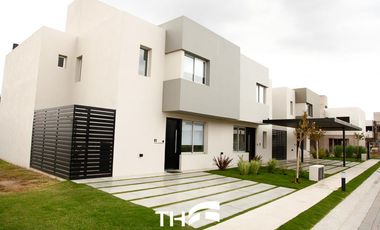 Última casa de 2 dormitorios en ROSSEN Barrio Privado – POSESIÓN INMEDIATA. CON ESCRITURA