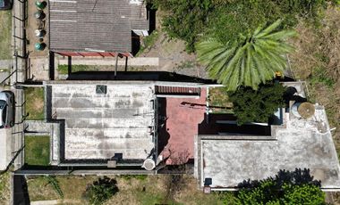 Casa en berazategui con 3 construcciones. ideal inversor emprendimiento