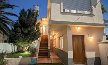 Casa en berazategui con 3 construcciones. ideal inversor emprendimiento