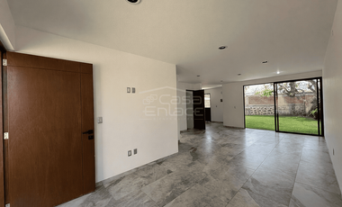 Casa Flamingo en Residencial Bugambilia CAEN-1294-Cd*