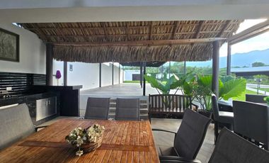 Quinta en Venta - Carretera Nacional, Fraccionamiento Misión Antigua