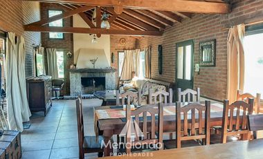 Casa quinta 3 ambientes con amplio parque y pileta / Cte. N. Otamendi