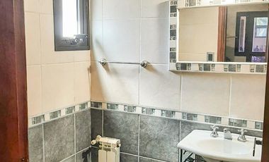 Casa quinta 3 ambientes con amplio parque y pileta / Cte. N. Otamendi