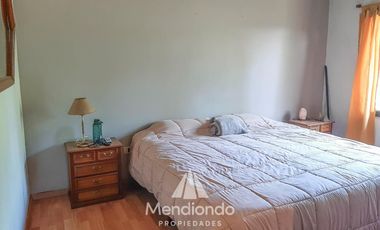 Casa quinta 3 ambientes con amplio parque y pileta / Cte. N. Otamendi