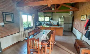 Casa quinta 3 ambientes con amplio parque y pileta / Cte. N. Otamendi