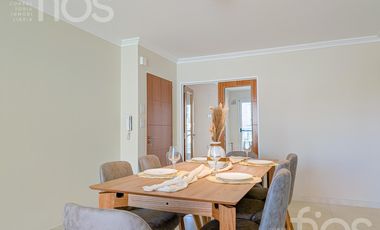 VENTA DEPARTAMENTO SEMIPISO A ESTRENAR DE TRES DORMITORIOS BALCON COCHERA Y AMENITIES EN ZONA RIO