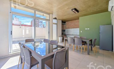 VENTA DEPARTAMENTO SEMIPISO A ESTRENAR DE TRES DORMITORIOS BALCON COCHERA Y AMENITIES EN ZONA RIO