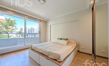 VENTA DEPARTAMENTO SEMIPISO A ESTRENAR DE TRES DORMITORIOS BALCON COCHERA Y AMENITIES EN ZONA RIO