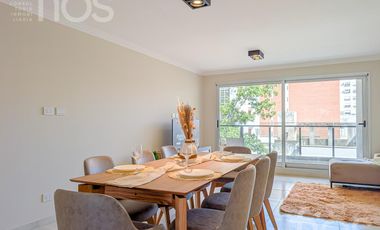 VENTA DEPARTAMENTO SEMIPISO A ESTRENAR DE TRES DORMITORIOS BALCON COCHERA Y AMENITIES EN ZONA RIO