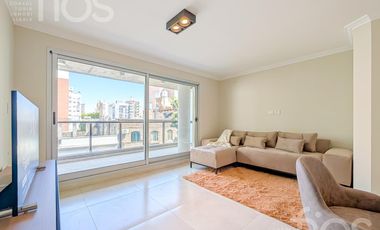 VENTA DEPARTAMENTO SEMIPISO A ESTRENAR DE TRES DORMITORIOS BALCON COCHERA Y AMENITIES EN ZONA RIO