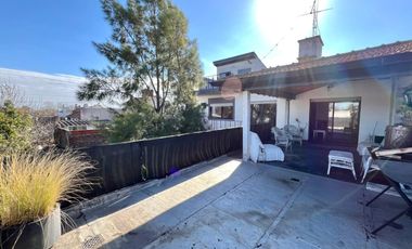 Venta en Bloque – 2 Departamentos   Local   Garage en San Isidro