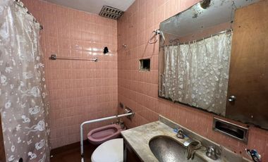 Venta en Bloque – 2 Departamentos   Local   Garage en San Isidro