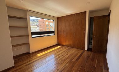 Iluminado , amplio  y súper ubicado