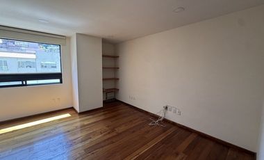 Iluminado , amplio  y súper ubicado