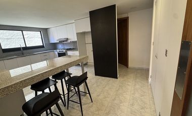 Iluminado , amplio  y súper ubicado