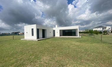 Casa en Pueblos del Plata Country Club