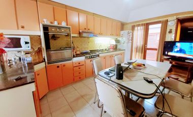 Casa - Isidro Casanova