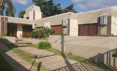 Casa - Isidro Casanova