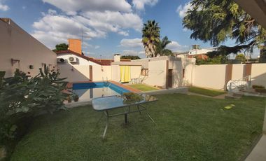 Casa - Isidro Casanova