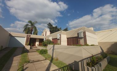 Casa - Isidro Casanova
