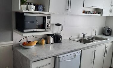 Casa - Quilmes 4 amb Excelente estado en Residencial Exclusivo.