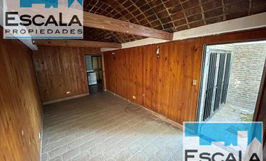 CASA DE 3 DORM CON COCHERA Y PATIO EN VENTA LOMAS DE ALBERDI