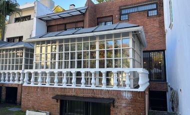 CASA en VENTA en GOROSTIAGA y 11 de SEPTIEMBRE - ZONA de EMBAJADAS