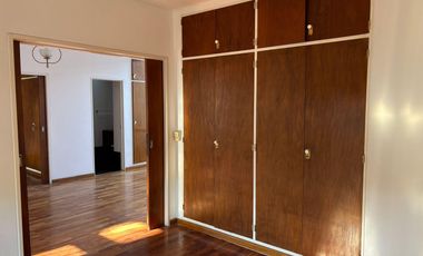 CASA en VENTA en GOROSTIAGA y 11 de SEPTIEMBRE - ZONA de EMBAJADAS