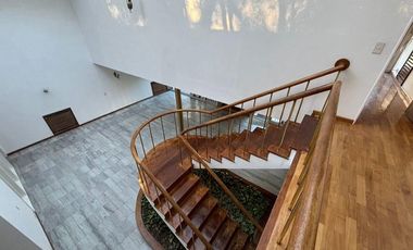 CASA en VENTA en GOROSTIAGA y 11 de SEPTIEMBRE - ZONA de EMBAJADAS