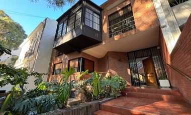 CASA en VENTA en GOROSTIAGA y 11 de SEPTIEMBRE - ZONA de EMBAJADAS