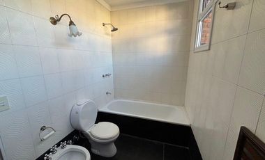 CASA en VENTA en GOROSTIAGA y 11 de SEPTIEMBRE - ZONA de EMBAJADAS