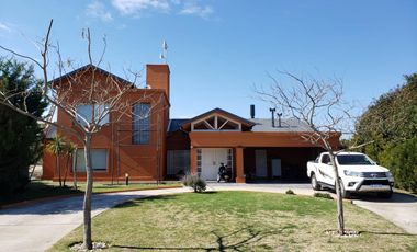 Casa en  el Country el solar de victoria