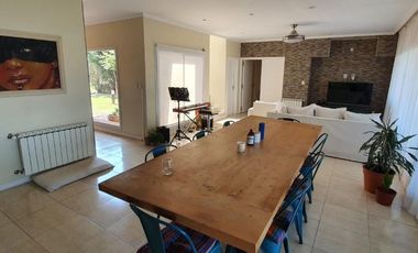 Casa en  el Country el solar de victoria