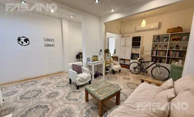DEPARTAMENTO 3 AMBIENTES EN EL CENTRO DE VILLA ADELINA 100 m² Versátiles – Apto Profesional