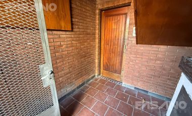 DEPARTAMENTO 3 AMBIENTES EN EL CENTRO DE VILLA ADELINA 100 m² Versátiles – Apto Profesional
