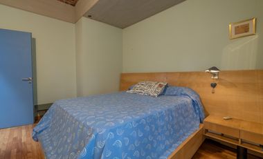 Excelente Casa c/Parrilla  y Deposito ,Taller en Planta baja Lanús Este!
