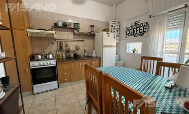 DEPARTAMENTO 3 AMBIENTES EN EL CENTRO DE VILLA ADELINA 100 m² Versátiles – Apto Profesional