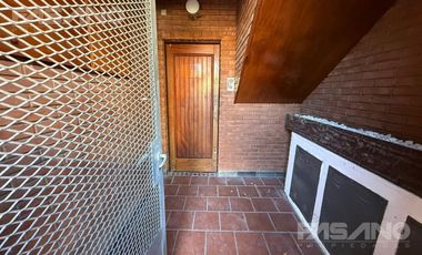 DEPARTAMENTO 3 AMBIENTES EN EL CENTRO DE VILLA ADELINA 100 m² Versátiles – Apto Profesional