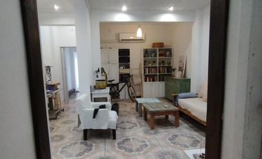 DEPARTAMENTO 3 AMBIENTES EN EL CENTRO DE VILLA ADELINA 100 m² Versátiles – Apto Profesional