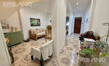 DEPARTAMENTO 3 AMBIENTES EN EL CENTRO DE VILLA ADELINA 100 m² Versátiles – Apto Profesional
