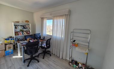 Venta de Casa en  Barrio Vistas puertos del lago 5 ambientes